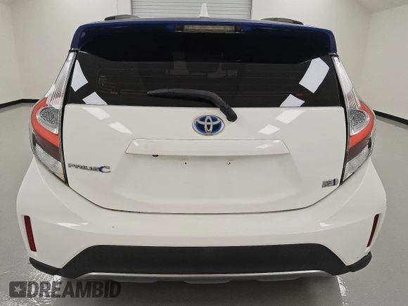 2018 Toyota Prius One z VIN JTDKDTB3XJ1599863, wystawiony jako Copart lot #53509845 z przebiegiem 89 227 mil mil oraz Czysty tytuł • Clean title. Historia ofert i sprzedaży dostępna na DreamBid. Obrazek 6.