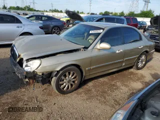 2004 Hyundai Sonata GLS with VIN KMHWF35H94A018047, listed as a Copart auction lot 62690804 with 176,336 mi miles and Salvage Title. Bid and sale history available at carsss.com. Image 1.