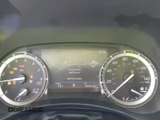 2022 Toyota Highlander XLE z VIN 5TDHZRAH1NS121058, wystawiony jako IAAI lot #41992011 z przebiegiem 40 181 mil mil oraz . Historia ofert i sprzedaży dostępna na DreamBid. Obrazek 7.