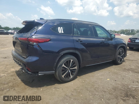 2021 Toyota Highlander XSE with VIN 5TDJZRBH1MS059191, listed as a Copart auction lot 61137125 with 44,747 mi miles and Salvage title. Bid and sale history available at DreamBid. Image 3.