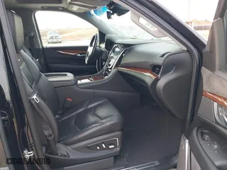 2019 Cadillac Escalade Luxury with VIN 1GYS3BKJ3KR254991, listed as a IAAI auction lot 41728759 with 65,267 mi miles. Bid and sale history available at carsss.com. Image 5.
