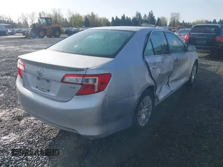 2013 Toyota Camry L with VIN 4T4BF1FK0DR292769, listed as a IAAI auction lot 41993916 with 112,164 mi miles. Bid and sale history available at carsss.com. Image 4.
