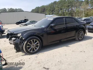 2014 Chrysler 300 S z VIN 2C3CCAGG6EH342010, wystawiony jako Copart lot #53630445 z przebiegiem 68 091 mil mil oraz Szkoda całkowita • Salvage title. Historia ofert i sprzedaży dostępna na DreamBid. Obrazek 1.
