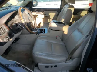 2008 GMC Sierra Denali z VIN 2GTEK638181293220, wystawiony jako Copart lot #85808684 z przebiegiem 114 072 mil mil oraz Czysty tytuł • Clean title. Historia ofert i sprzedaży dostępna na DreamBid. Obrazek 7.