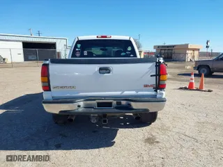 2006 GMC Sierra 1500 SLT with VIN 2GTEK13T061170674, listed as a IAAI auction lot 41680561 with 222,276 mi miles. Bid and sale history available at carsss.com. Image 16.