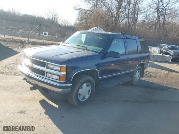 1998 Chevrolet Tahoe with VIN 1GNEK13R4WJ371916, listed as a IAAI auction lot 41689311 with 120,749 mi miles. Bid and sale history available at carsss.com. Image 2.