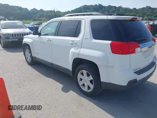 2013 GMC Terrain SLT z VIN 2GKALUEK1D6380772, wystawiony jako IAAI lot #42598345 z przebiegiem Nie podano mil oraz . Historia ofert i sprzedaży dostępna na DreamBid. Obrazek 3.