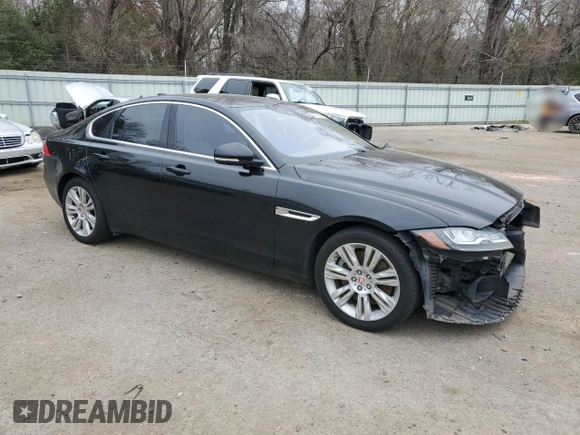 2016 Jaguar XF 35t Premium with VIN SAJBD4BV9GCY10752, listed as a Copart auction lot 44210255 with 103,745 mi miles and Salvage Title. Bid and sale history available at carsss.com. Image 4.
