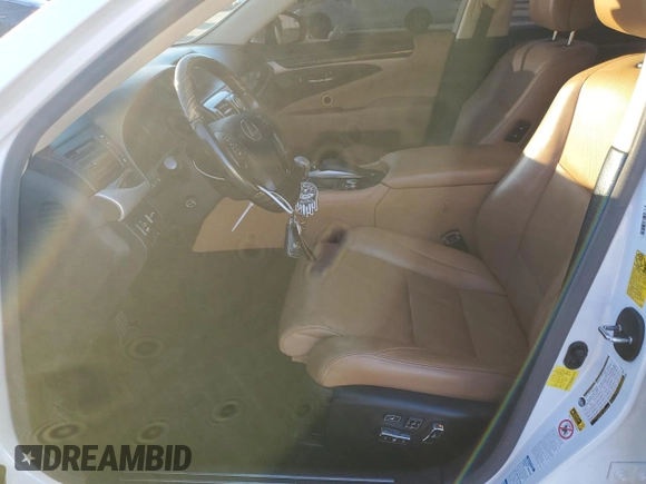 2015 Lexus LS 460 z VIN JTHCL5EF5F5024173, wystawiony jako Copart lot #83751124 z przebiegiem 129 730 mil mil oraz Szkoda całkowita • Salvage title. Historia ofert i sprzedaży dostępna na DreamBid. Obrazek 7.