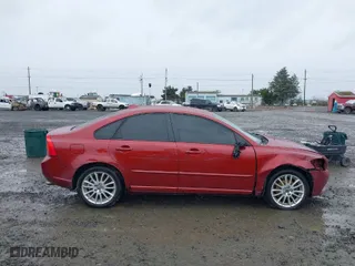 2011 Volvo S40 with VIN YV1672MS8B2549668, listed as a IAAI auction lot 41598609 with 71,445 mi miles. Bid and sale history available at carsss.com. Image 14.