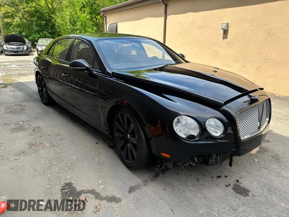 2014 Bentley Flying Spur with VIN SCBEC9ZA4EC094924, listed as a Copart auction lot 57308755 with 31,529 mi miles and Salvage Title. Bid and sale history available at DreamBid. Image 1.