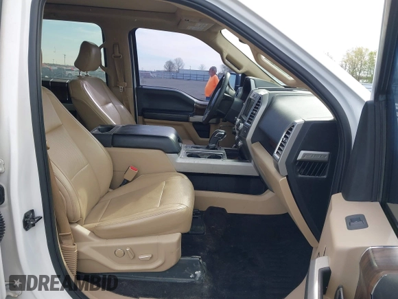 2016 Ford F-150 XLT with VIN 1FTEW1EG0GFB34840, listed as a IAAI auction lot 41840358 with 178,081 mi miles. Bid and sale history available at carsss.com. Image 5.