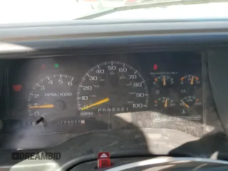 1999 GMC Yukon with VIN 1GKEK13R4XJ751482, listed as a Copart auction lot 48035075 with 154,800 mi miles and Salvage Title. Bid and sale history available at carsss.com. Image 9.