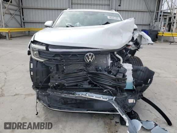 2024 Volkswagen Atlas SEL R-Line with VIN 1V2AE2CA5RC235798, listed as a Copart auction lot 46347495 with 1,306 mi miles and Salvage title. Bid and sale history available at DreamBid. Image 5.