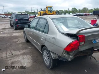 2005 Honda Civic LX z VIN 2HGES16555H579290, wystawiony jako IAAI lot #42190612 z przebiegiem 128 019 mil mil oraz . Historia ofert i sprzedaży dostępna na DreamBid. Obrazek 3.