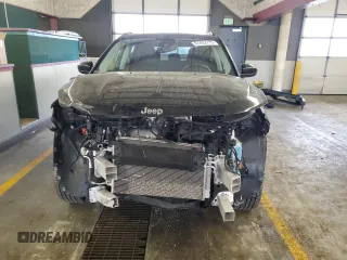2020 Jeep Compass Latitude with VIN 3C4NJDBB3LT258349, listed as a Copart auction lot 61452715 with 80,933 mi miles and Salvage title. Bid and sale history available at DreamBid. Image 5.