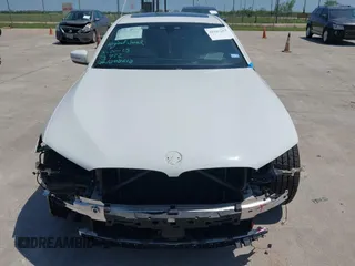 2019 BMW 5 Series 540i z VIN WBAJE5C56KWW20469, wystawiony jako IAAI lot #41947055 z przebiegiem 68 990 mil mil oraz . Historia ofert i sprzedaży dostępna na DreamBid. Obrazek 12.