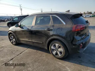 2021 Kia Niro LX with VIN KNDCB3LC5M5471746, listed as a Copart auction lot 43034005 with 43,884 mi miles and Salvage Title. Bid and sale history available at carsss.com. Image 2.