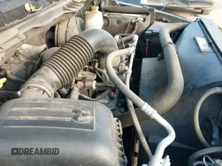 2014 Ram 1500 Express z VIN 3C6JR6AT2EG153138, wystawiony jako IAAI lot #41610014 z przebiegiem 189 368 mil mil oraz . Historia ofert i sprzedaży dostępna na DreamBid. Obrazek 19.