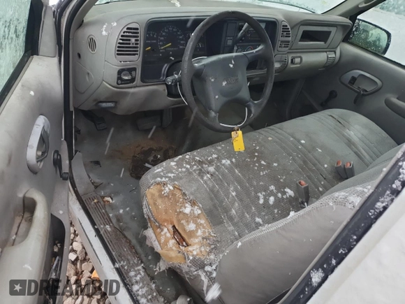 1997 GMC Sierra 1500 with VIN 1GTGC24R5VE524801, listed as a Copart auction lot 85451264 with 989,500 mi miles and Salvage Title. Bid and sale history available at DreamBid. Image 8.