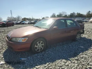 2000 Toyota Camry CE z VIN 4T1BG22K4YU645684, wystawiony jako Copart lot #50883715 z przebiegiem 263 664 mil mil oraz Szkoda całkowita • Salvage title. Historia ofert i sprzedaży dostępna na DreamBid. Obrazek 1.