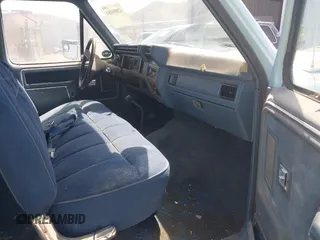1986 Ford F-150 with VIN 1FTEX14N8GKA92289, listed as a IAAI auction lot 42089084 with 33,539 mi miles. Bid and sale history available at carsss.com. Image 5.