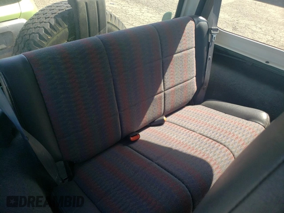 2000 Jeep Wrangler SE with VIN 1J4FA29P3YP751755, listed as a Copart auction lot 55366675 with 114,493 mi miles and Clean title. Bid and sale history available at DreamBid. Image 10.
