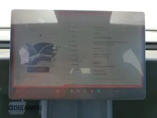 2025 Tesla Model 3 Long Range z VIN 5YJ3E1EAXSF914864, wystawiony jako Copart lot #60901055 z przebiegiem 4 174 mil mil oraz Szkoda całkowita • Salvage title. Historia ofert i sprzedaży dostępna na DreamBid. Obrazek 9.