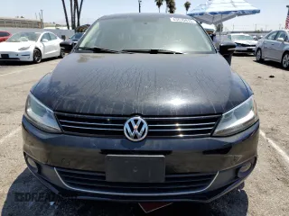 2014 Volkswagen Jetta TDI w/Premium with VIN 3VWLL7AJ8EM367587, listed as a Copart auction lot 63670815 with 129,289 mi miles and Clean title. Bid and sale history available at DreamBid. Image 5.