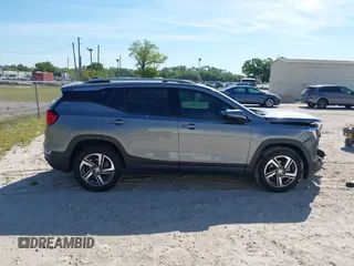 2021 GMC Terrain SLT z VIN 3GKALPEV7ML316534, wystawiony jako IAAI lot #41844920 z przebiegiem 37 725 mil mil oraz . Historia ofert i sprzedaży dostępna na DreamBid. Obrazek 13.