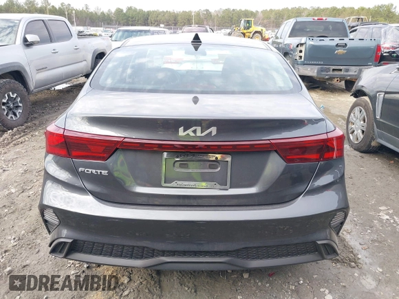 2024 Kia Forte LXS with VIN 3KPF24AD7RE757415, listed as a IAAI auction lot 41471284 with 5,923 mi miles. Bid and sale history available at carsss.com. Image 16.