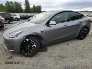 2024 Tesla Model Y Long Range с VIN 7SAYGDEE1RF159332, выставлен на аукционе Copart как лот 61179495 с пробегом 9 259 миль миль и Списание • Salvage title. История ставок и продаж доступна на DreamBid. Изображение 1.