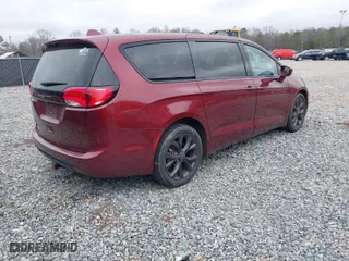 2020 Chrysler Pacifica Touring with VIN 2C4RC1FGXLR100447, listed as a IAAI auction lot 41514925 with 46,001 mi miles. Bid and sale history available at carsss.com. Image 4.