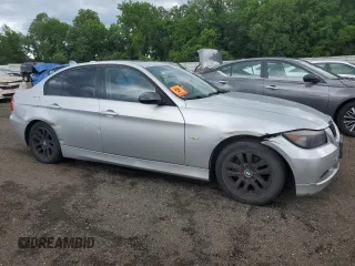 2007 BMW 3 Series 328i with VIN WBAVA33537KX82687, listed as a Copart auction lot 61492395 with 167,903 mi miles and Salvage title. Bid and sale history available at DreamBid. Image 4.