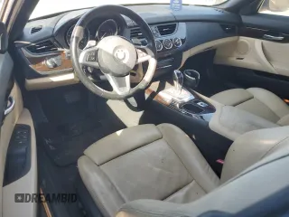 2009 BMW Z4 sDrive35i with VIN WBALM73559E381665, listed as a Copart auction lot 81708664 with 0 mi miles and Salvage Title. Bid and sale history available at carsss.com. Image 8.