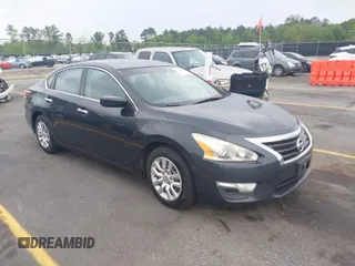 2014 Nissan Altima 2.5 S with VIN 1N4AL3AP6EN363122, listed as a IAAI auction lot 41940705 with 207,361 mi miles. Bid and sale history available at carsss.com. Image 1.