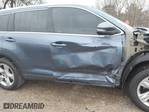 2015 Toyota Highlander Limited z VIN 5TDDKRFH6FS092511, wystawiony jako IAAI lot #42082706 z przebiegiem 137 384 mil mil oraz . Historia ofert i sprzedaży dostępna na DreamBid. Obrazek 19.