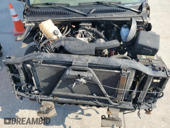 2004 GMC Yukon SLE z VIN 1GKEC13V64R277493, wystawiony jako Copart lot #68819754 z przebiegiem 125 731 mil mil oraz Szkoda całkowita • Salvage title. Historia ofert i sprzedaży dostępna na DreamBid. Obrazek 12.