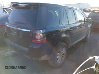 2013 Land Rover LR2 z VIN SALFR2BGXDH332517, wystawiony jako IAAI lot #41727805 z przebiegiem 87 609 mil mil oraz . Historia ofert i sprzedaży dostępna na DreamBid. Obrazek 4.