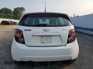 2012 Chevrolet Sonic LS z VIN 1G1JA6SHXC4193688, wystawiony jako Copart lot #60696935 z przebiegiem 413 280 mil mil oraz Czysty tytuł • Clean title. Historia ofert i sprzedaży dostępna na DreamBid. Obrazek 6.