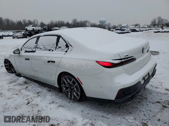 2024 BMW 7 Series 760i xDrive z VIN WBA33EJ02RCR48098, wystawiony jako Copart lot #87464234 z przebiegiem 8 320 mil mil oraz Szkoda całkowita • Salvage title. Historia ofert i sprzedaży dostępna na DreamBid. Obrazek 2.