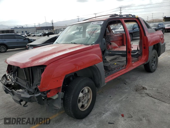 2002 Chevrolet Avalanche with VIN 3GNEC13T52G282702, listed as a Copart auction lot 62172665 with 184,024 mi miles and Salvage title. Bid and sale history available at DreamBid. Image 1.
