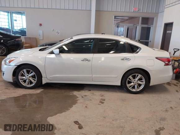 2014 Nissan Altima 2.5 with VIN 1N4AL3AP9EC427391, listed as a IAAI auction lot 41668502 with 93,482 mi miles. Bid and sale history available at carsss.com. Image 14.