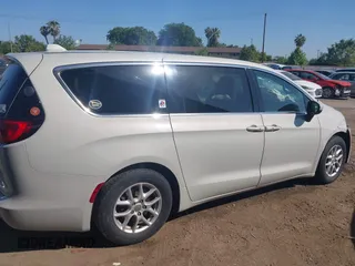 2017 Chrysler Pacifica Touring with VIN 2C4RC1DG6HR633826, listed as a IAAI auction lot 42170041 with 143,481 mi miles and . Bid and sale history available at DreamBid. Image 13.