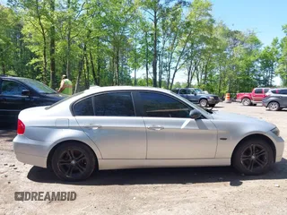 2008 BMW 3 Series 328xi с VIN WBAVC935X8K044268, выставлен на аукционе IAAI как лот 42116630 с пробегом 137 739 миль миль и . История ставок и продаж доступна на DreamBid. Изображение 12.
