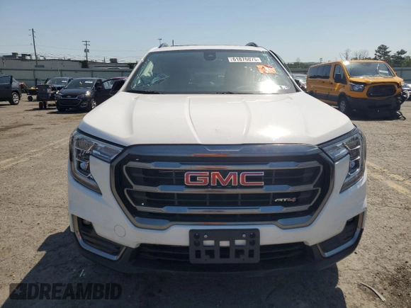 2023 GMC Terrain AT4 z VIN 3GKALYEG4PL127707, wystawiony jako Copart lot #61876075 z przebiegiem 24 631 mil mil oraz Szkoda całkowita • Salvage title. Historia ofert i sprzedaży dostępna na DreamBid. Obrazek 5.