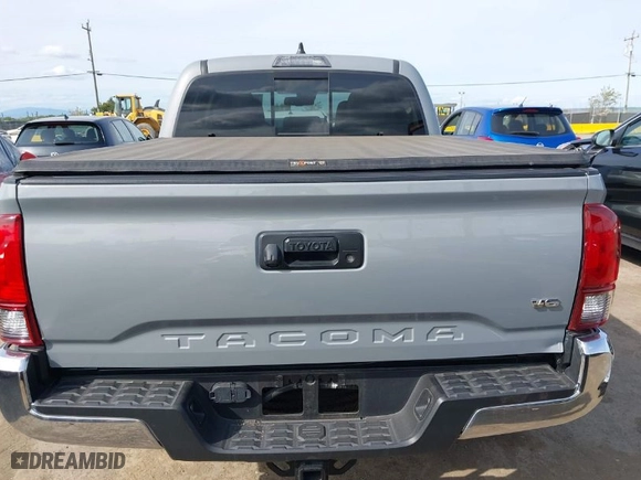 2020 Toyota Tacoma 2WD SR5 with VIN 5TFAZ5CN6LX089275, listed as a IAAI auction lot 41987526 with 51,661 mi miles. Bid and sale history available at carsss.com. Image 17.