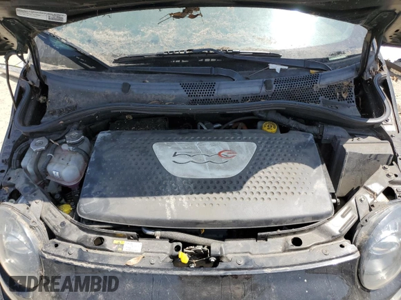 2015 FIAT 500e with VIN 3C3CFFGE8FT507311, listed as a Copart auction lot 62028985 with 59,608 mi miles and Clean title. Bid and sale history available at DreamBid. Image 12.