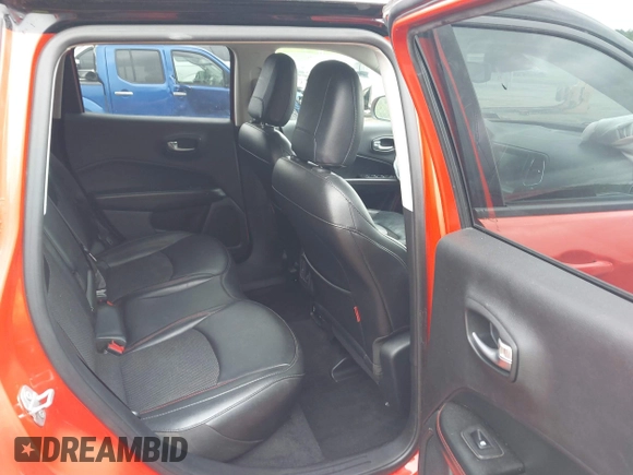 2019 Jeep Compass Trailhawk with VIN 3C4NJDDB5KT754054, listed as a IAAI auction lot 42184031 with 42,214 mi miles and . Bid and sale history available at DreamBid. Image 8.