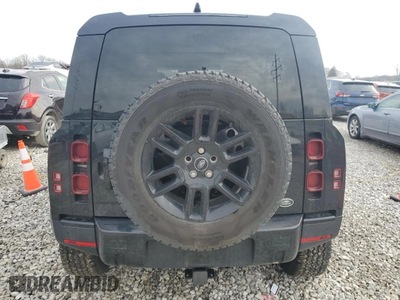 2022 Land Rover Defender SE with VIN SALEP7RU6N2106733, listed as a Copart auction lot 43371445 with 41,667 mi miles and Salvage title. Bid and sale history available at DreamBid. Image 6.